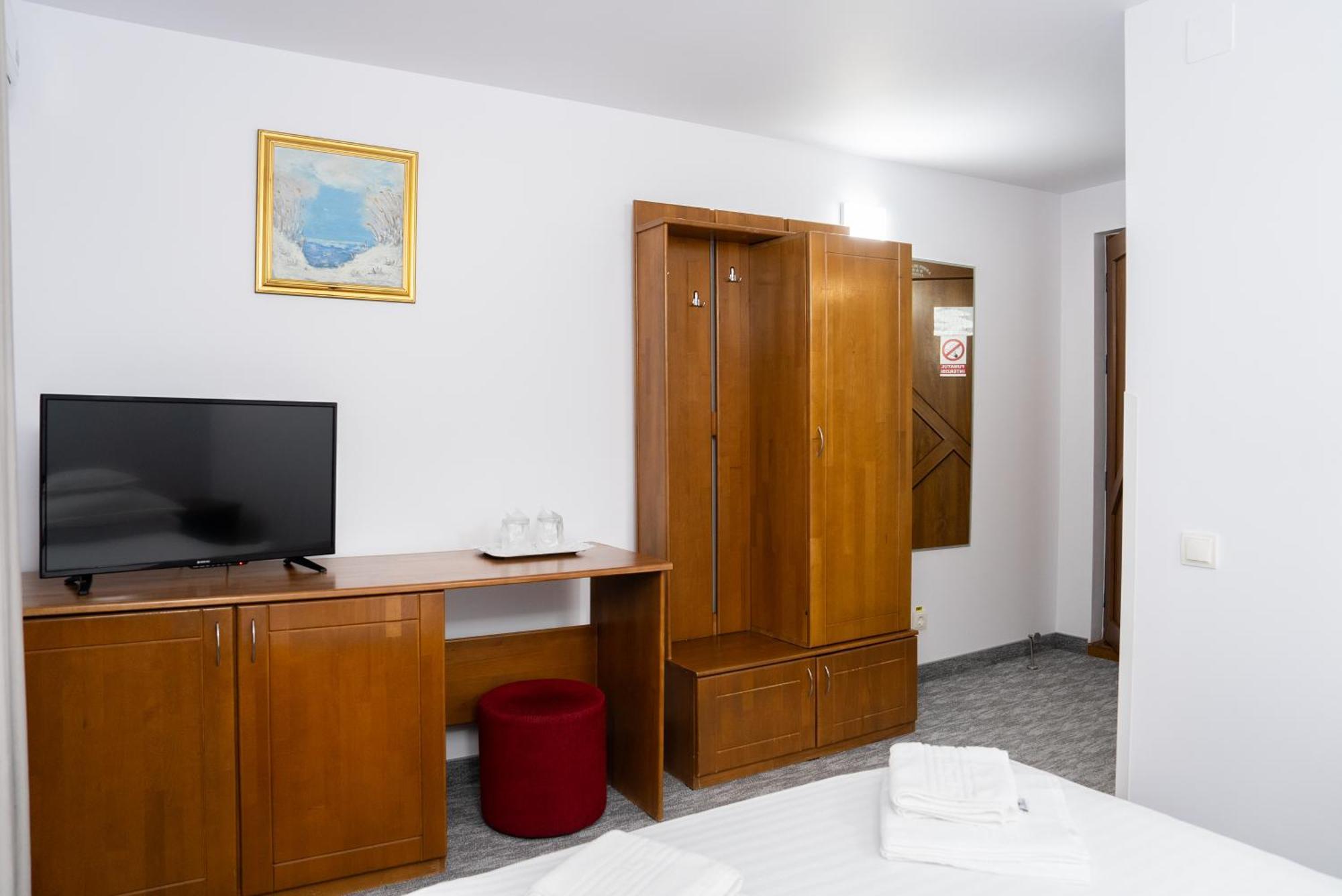 Hotel Casa De Piatra Scheia Exteriör bild